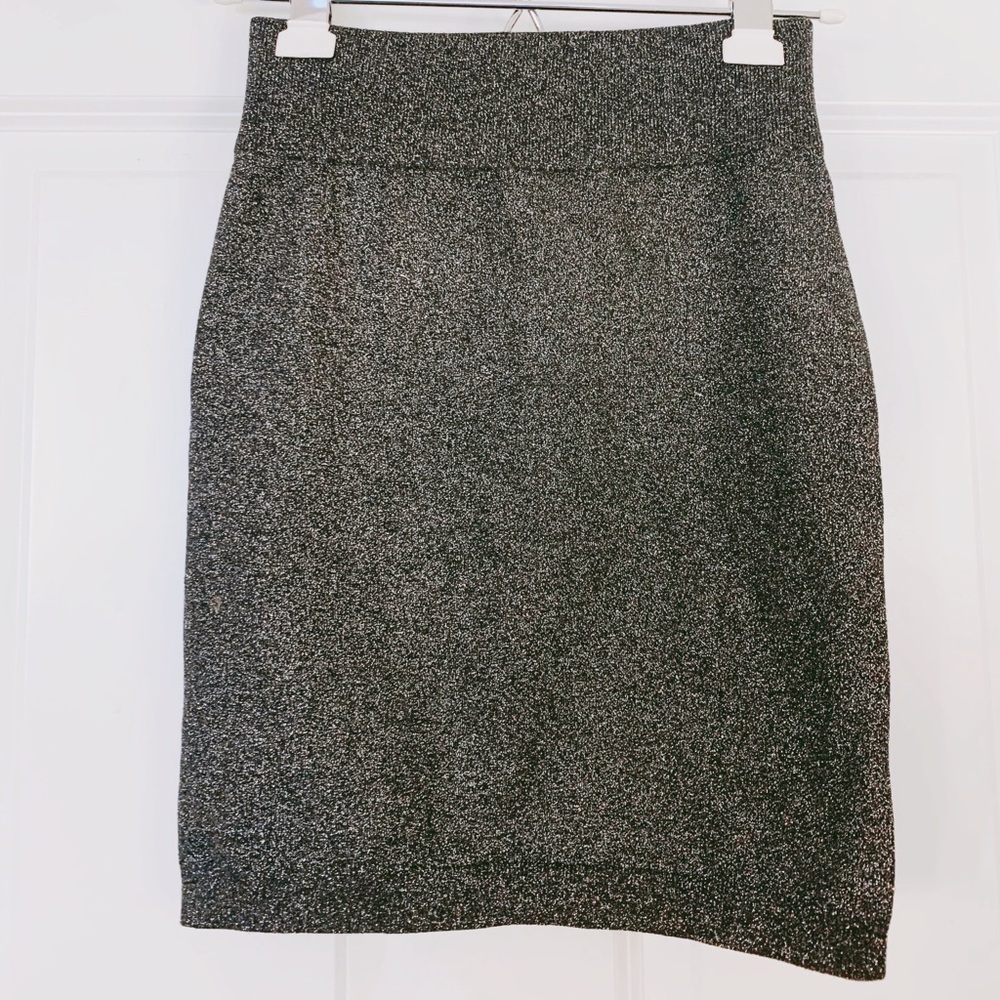 *Like new* Express Silver Sparkle Bodycon Skirt!